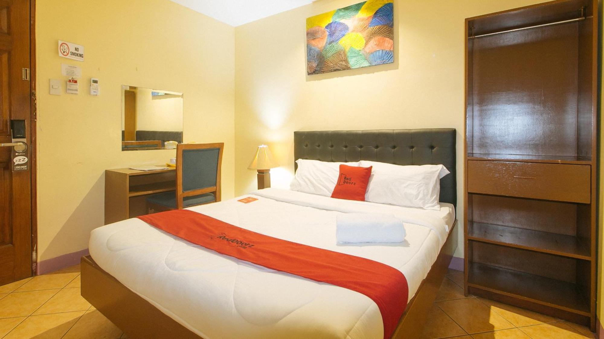 Reddoorz At Comfy Inn Ermita מנילה מראה חיצוני תמונה