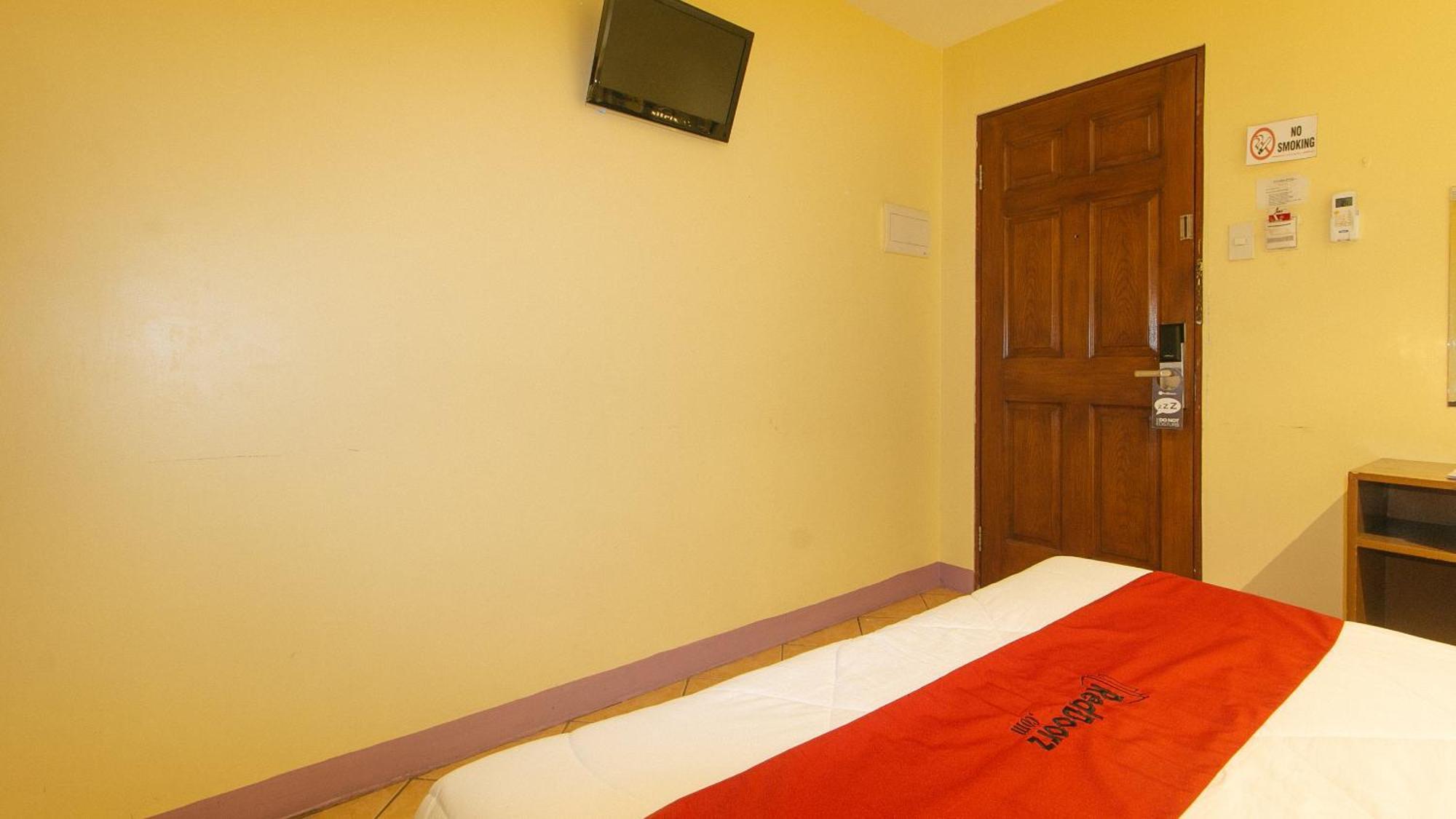 Reddoorz At Comfy Inn Ermita מנילה מראה חיצוני תמונה